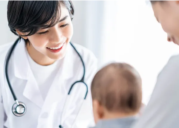 スタッフとお子様のようす